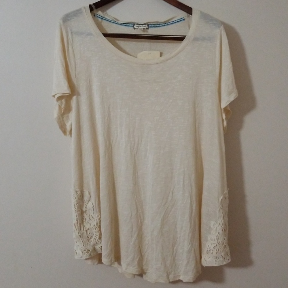 Eyeshadow Clothing crochet tshirt